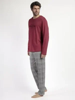 Pijama de Hombre ADMAS “WHATEVER” ❤️ – Camiseta burdeos con mensaje inspirador y pantalón largo de cuadros elegante | Comodidad, estilo y actitud para tus noches de descanso 💤 | Envío en 24 h y GRATIS desde 70 € 🚀 modelo 63763 talla l y xl